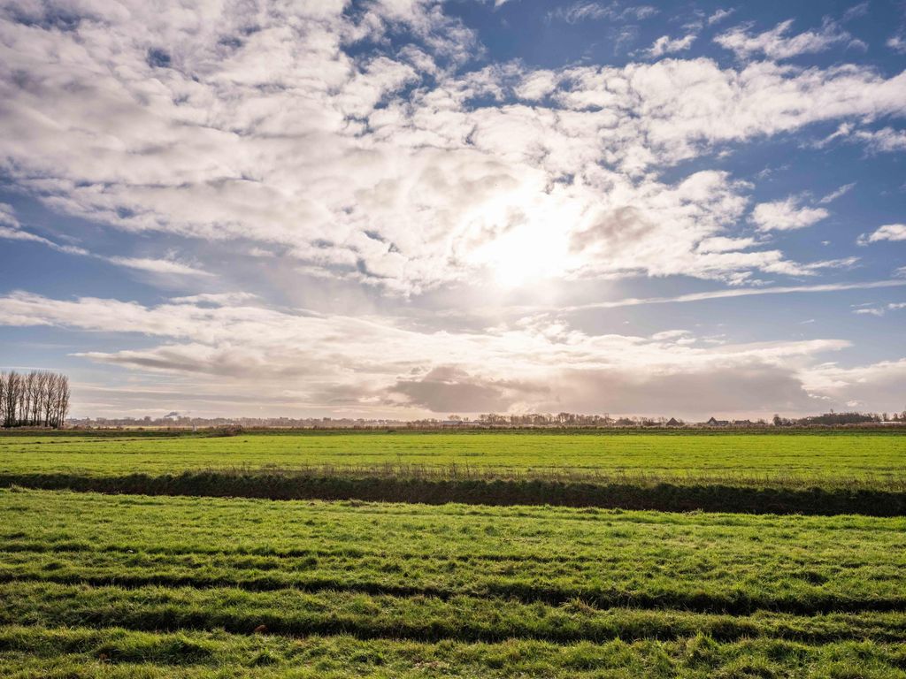 Property photo 3 of 38