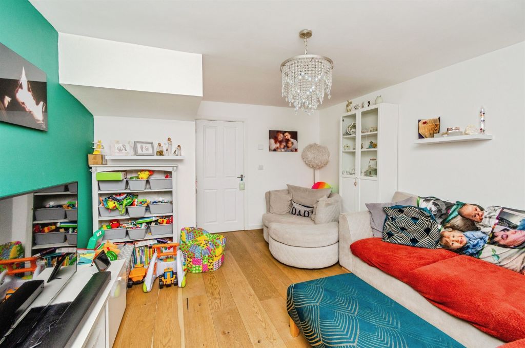 Property photo 3 of 16