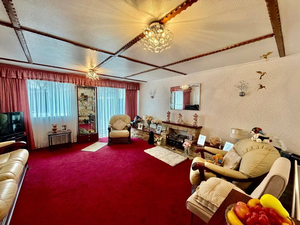 Property photo 3 of 18 Picture 3