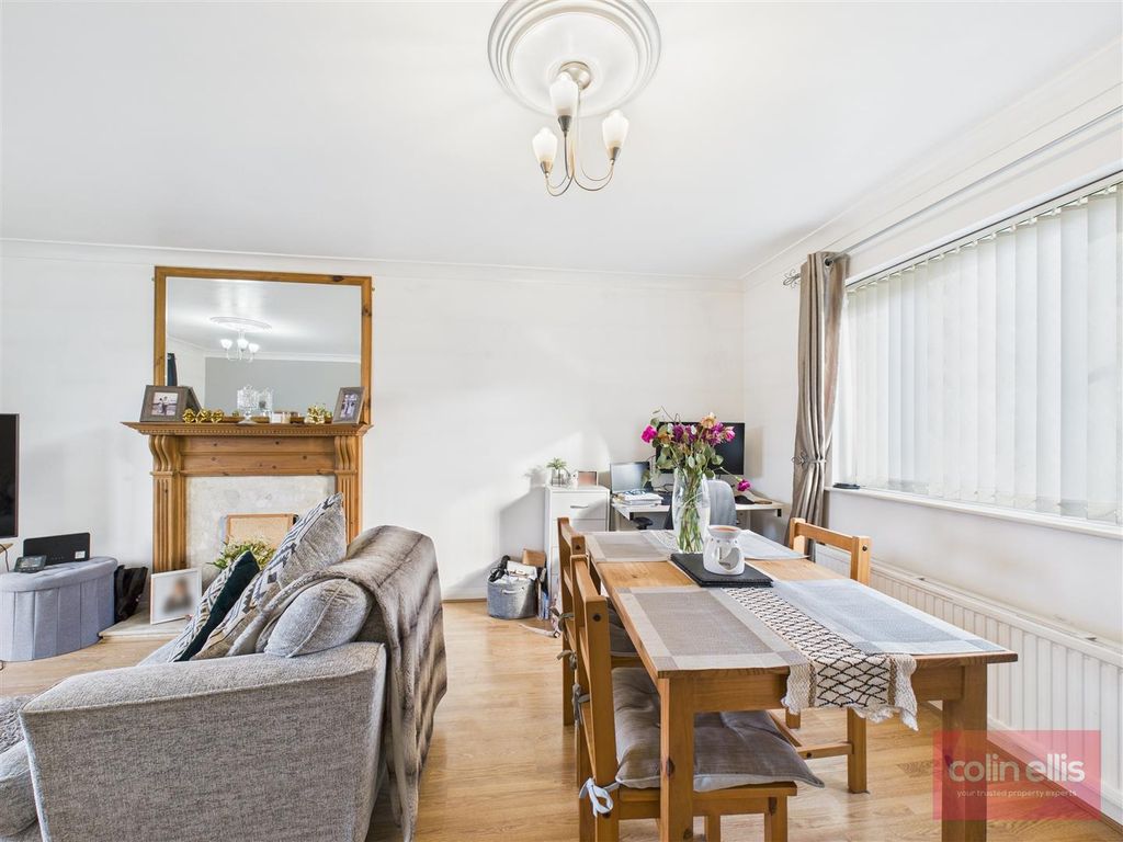 Property photo 3 of 10 Cam05075G0-Pr0053-Still007.Jpg