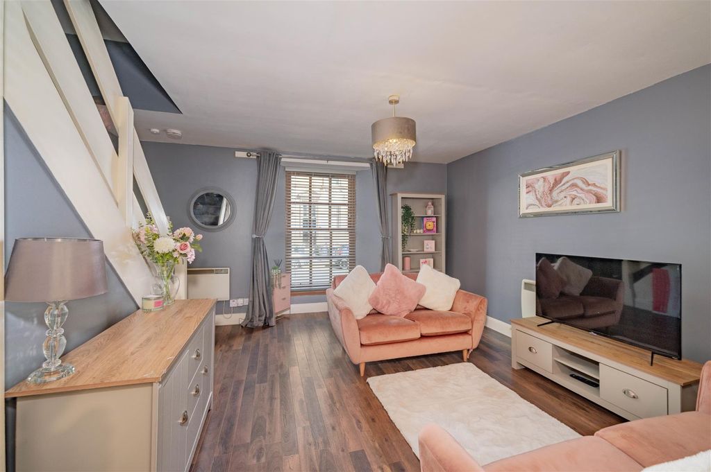 Property photo 2 of 13 152 Perth Road Dundee-12.Jpg