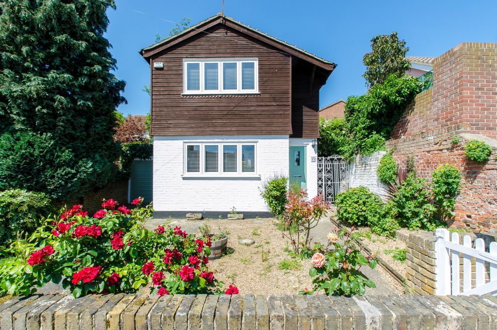 Property photo 1 of 13 4415821