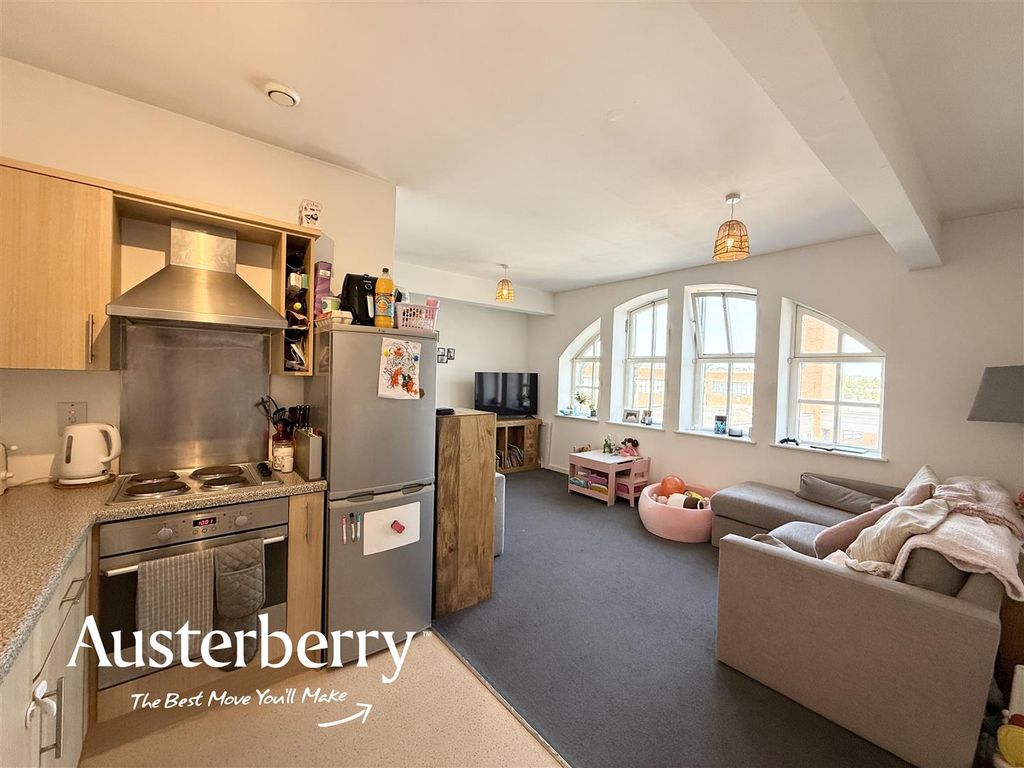Property photo 2 of 11 Img_5784.Jpg