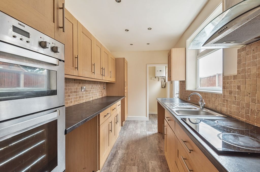 Property photo 3 of 19 1329665-2-68833F588F4Fb