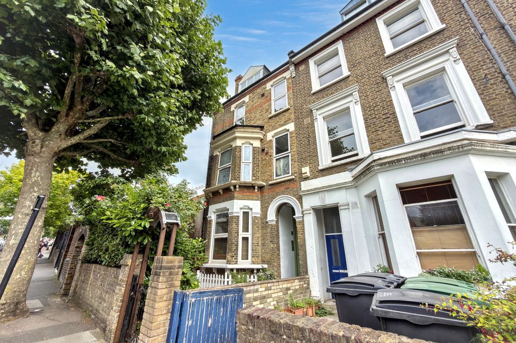 Property photo 3 of 12 184C Iverson Road, West Hampstead, London Nw6 2Hl