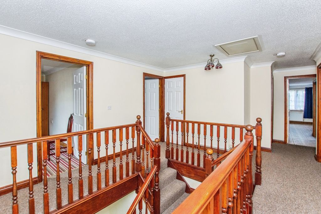 Property photo 3 of 22 Pbox-Img.Jpg
