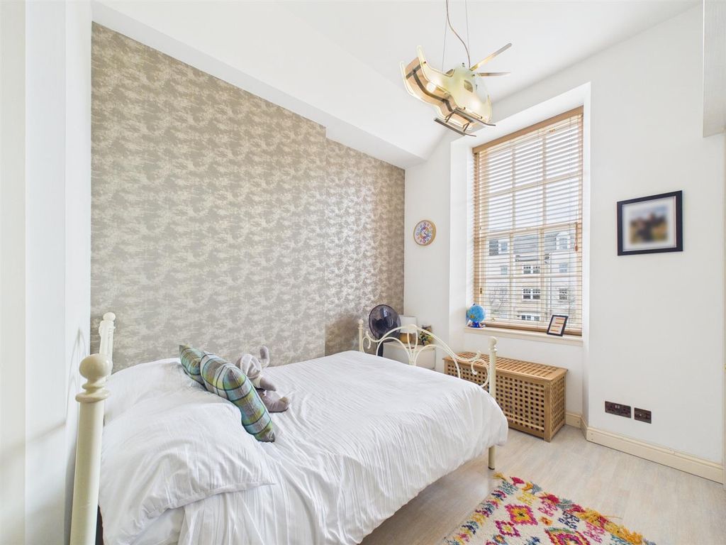 Additional image 12 of 2 bed flat for sale11 Rosslyn House, Glasgow Road Perth PH2