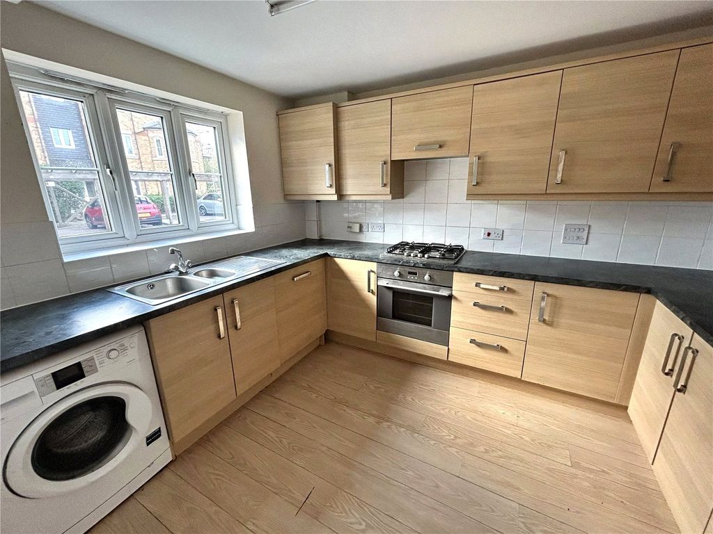 Property photo 2 of 17 Picture No. 06