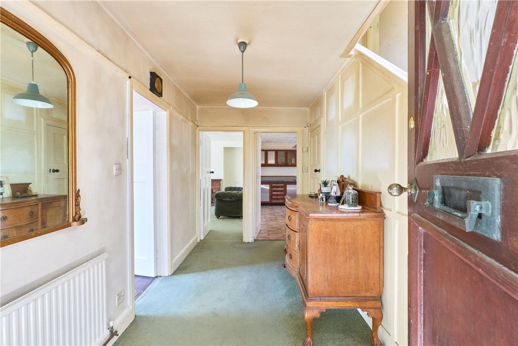 Property photo 2 of 14 Picture No. 23
