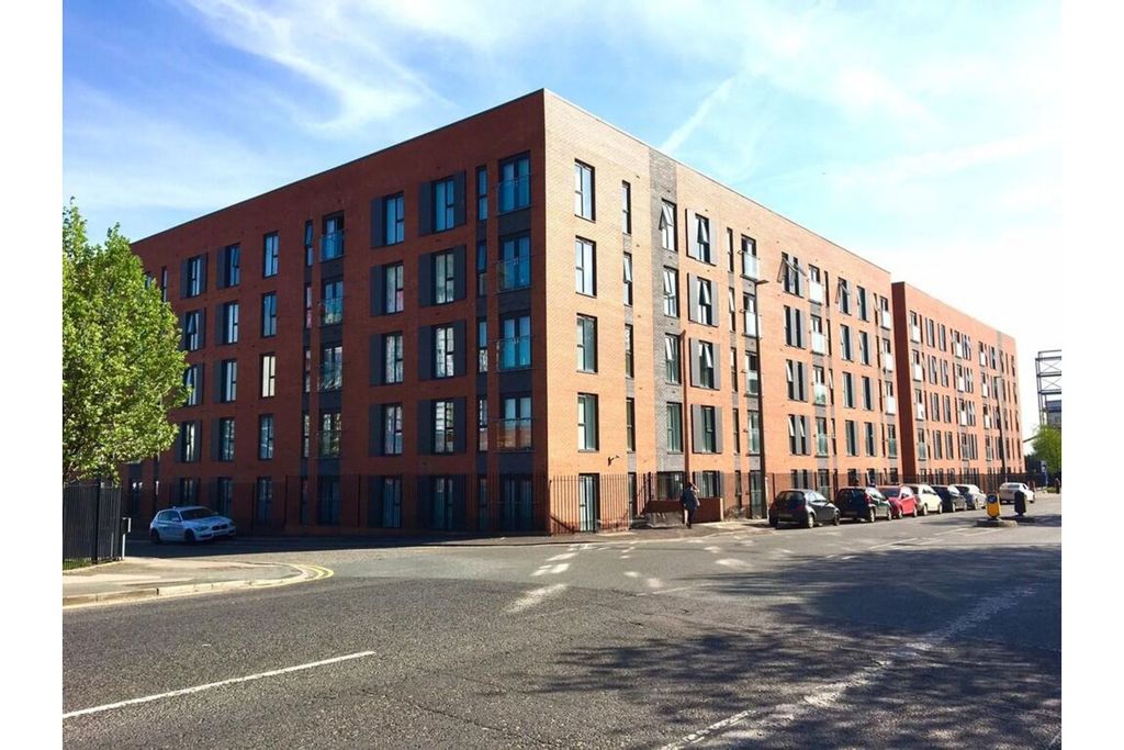 Property photo 1 of 12