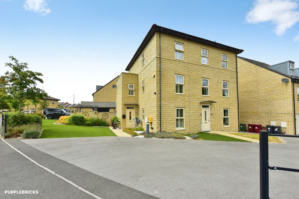 Property photo 1 of 33