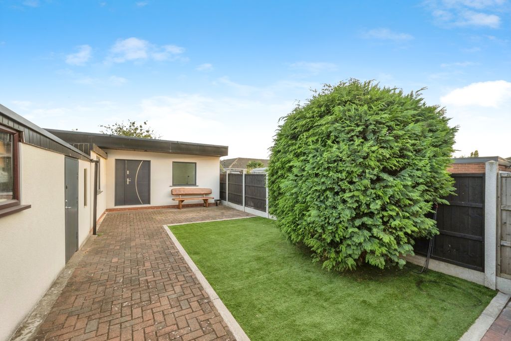 Property photo 3 of 15