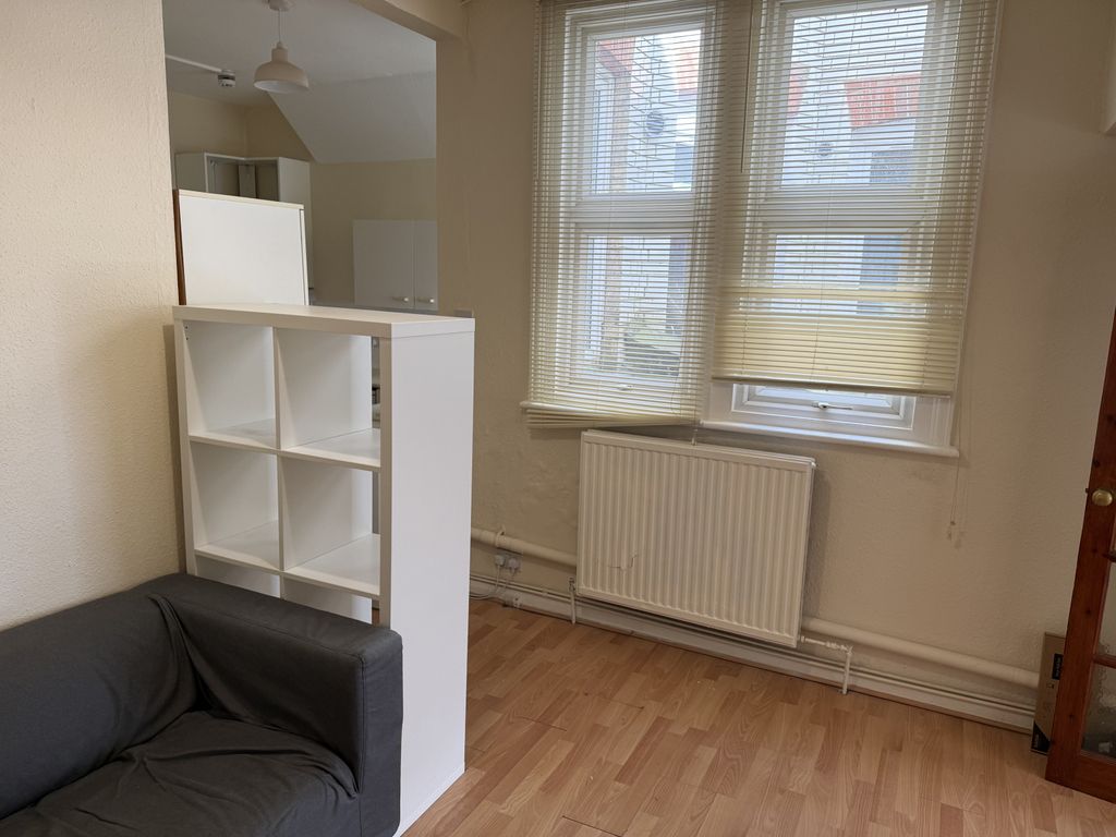 Property photo 2 of 9 Gallery