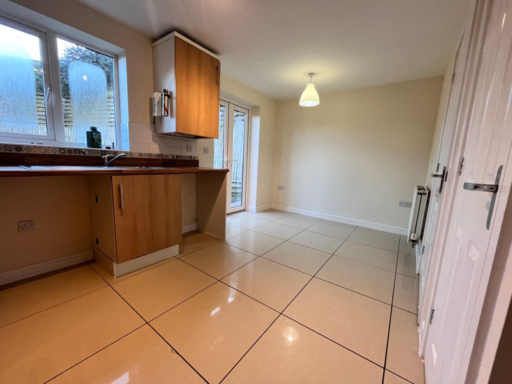 Property photo 3 of 18 Image