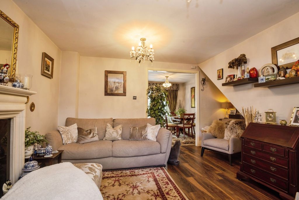 Property photo 3 of 19 Pbox-Img.Jpg