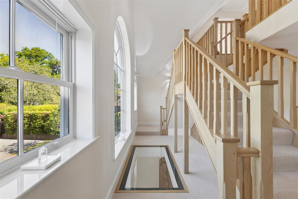 Additional image 13 of 5 bed detached house for saleThe Avenue, Petersfield GU31