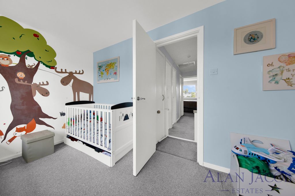 Property photo 3 of 27