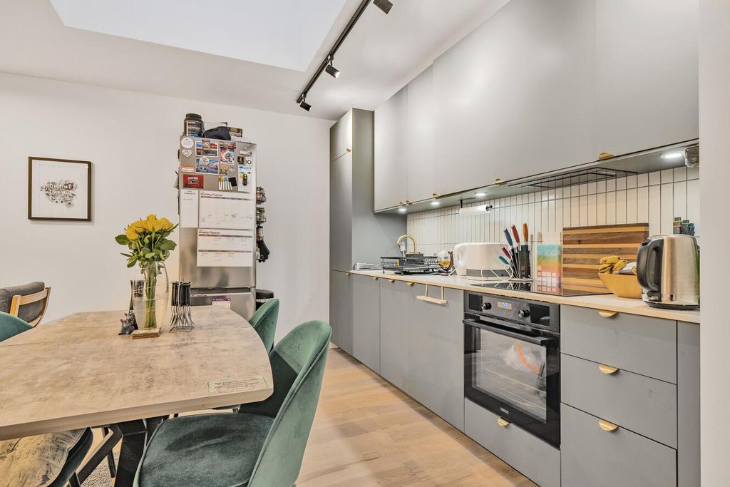 Property photo 3 of 9 Picture 3