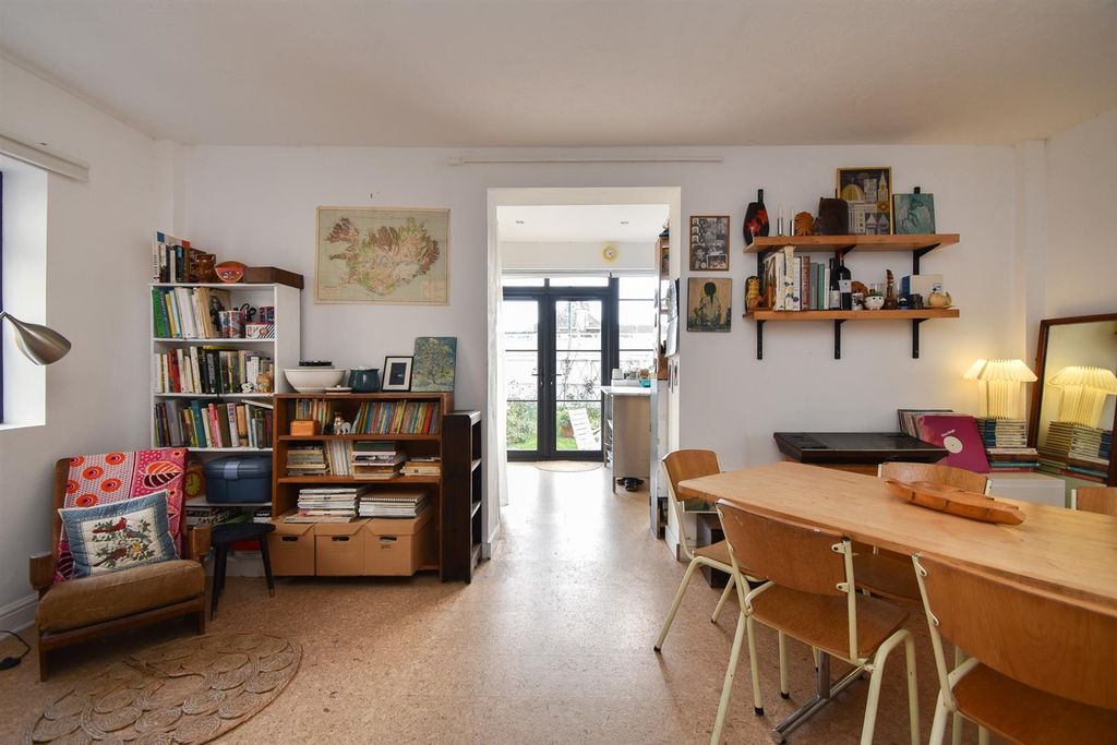 Property photo 1 of 17 Dining Room