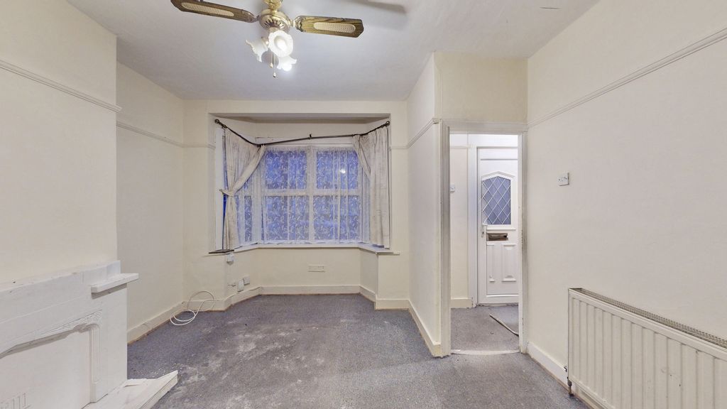 Property photo 3 of 15 Photo 3