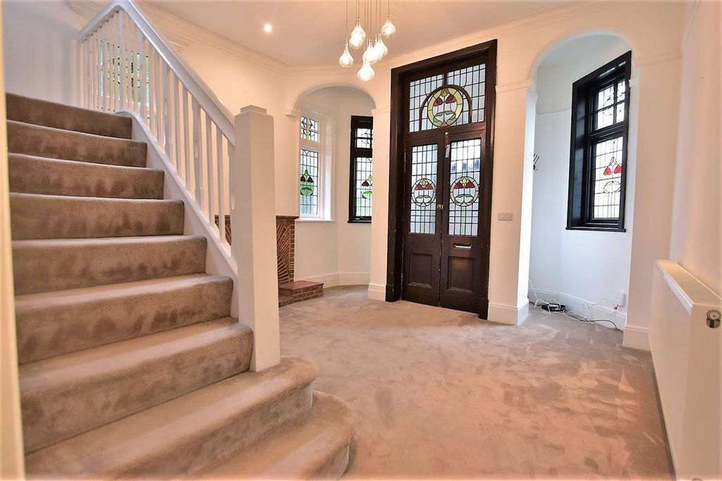 Property photo 2 of 37 Reception Hall