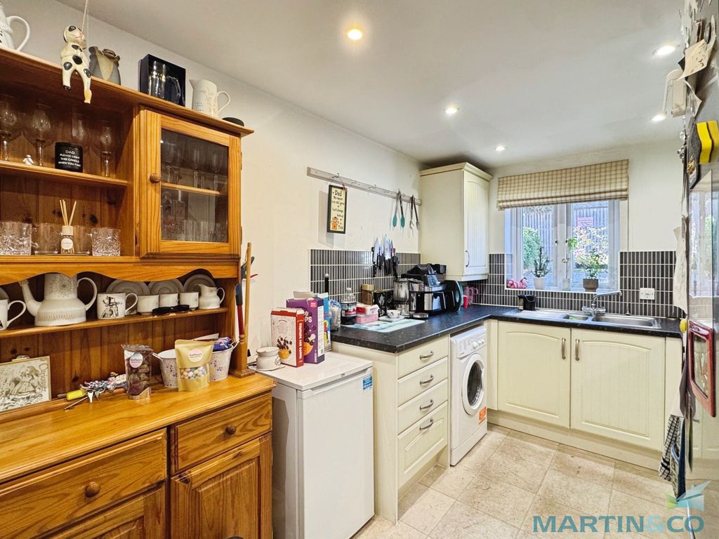 Property photo 2 of 10 B55340E7--4B47-9C38-B2C56B906A8D-15334-000005F4383