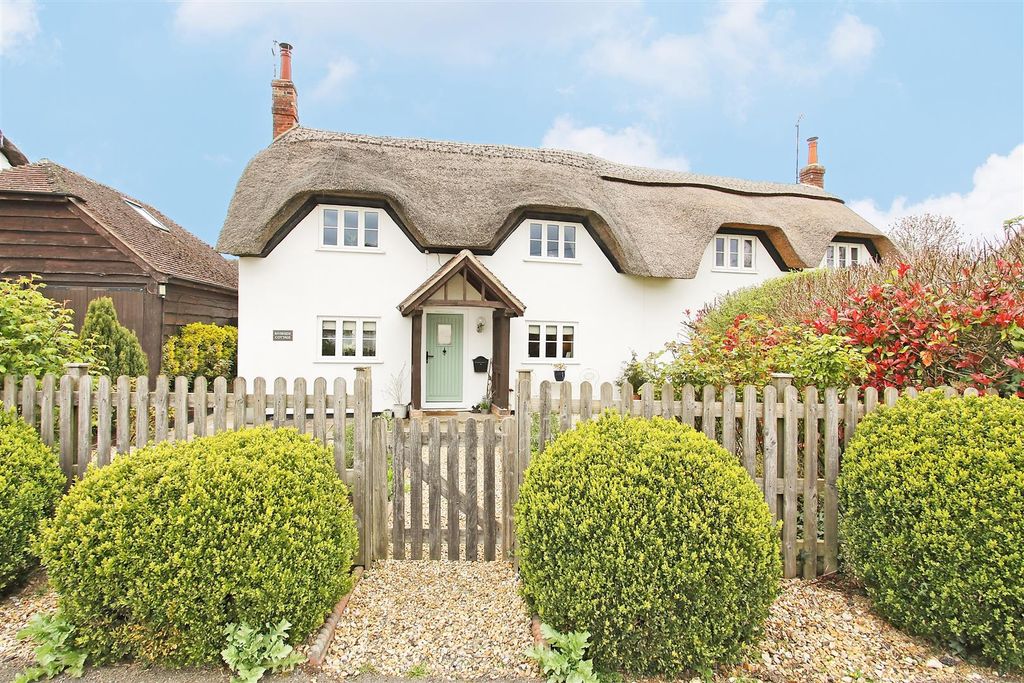 Property photo 2 of 10 Riverside Cottage Ph106_1.Jpg