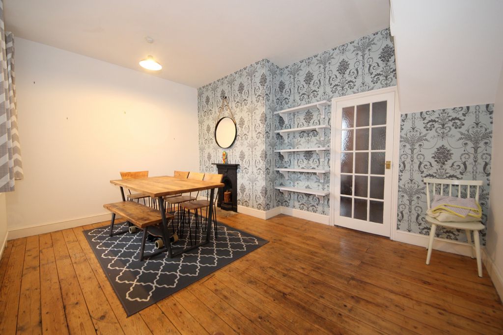 Property photo 3 of 12 Gallery