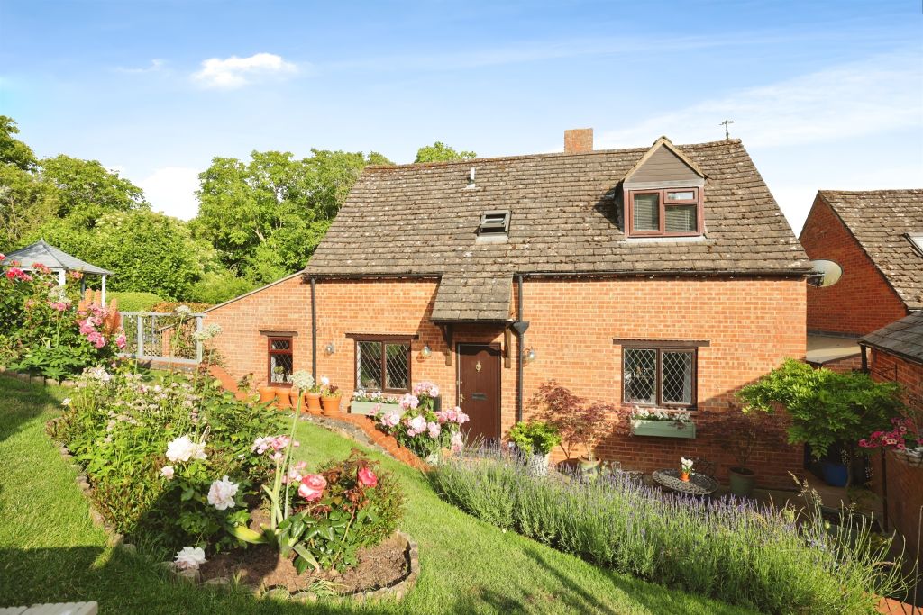 Property photo 2 of 18