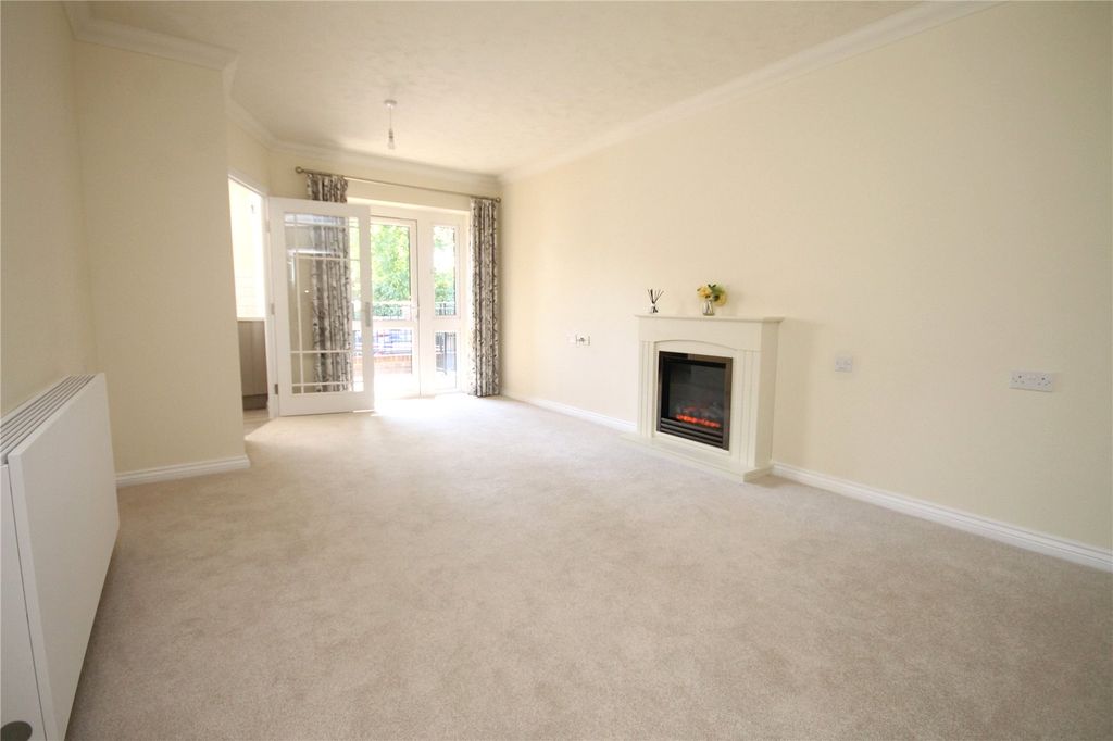 Property photo 3 of 15 Living Room