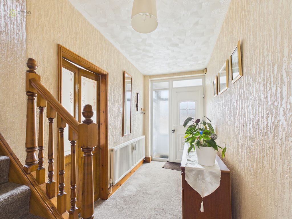 Property photo 2 of 33 Cam05591G0Pr0173Still006