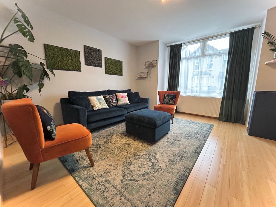 Property photo 2 of 19