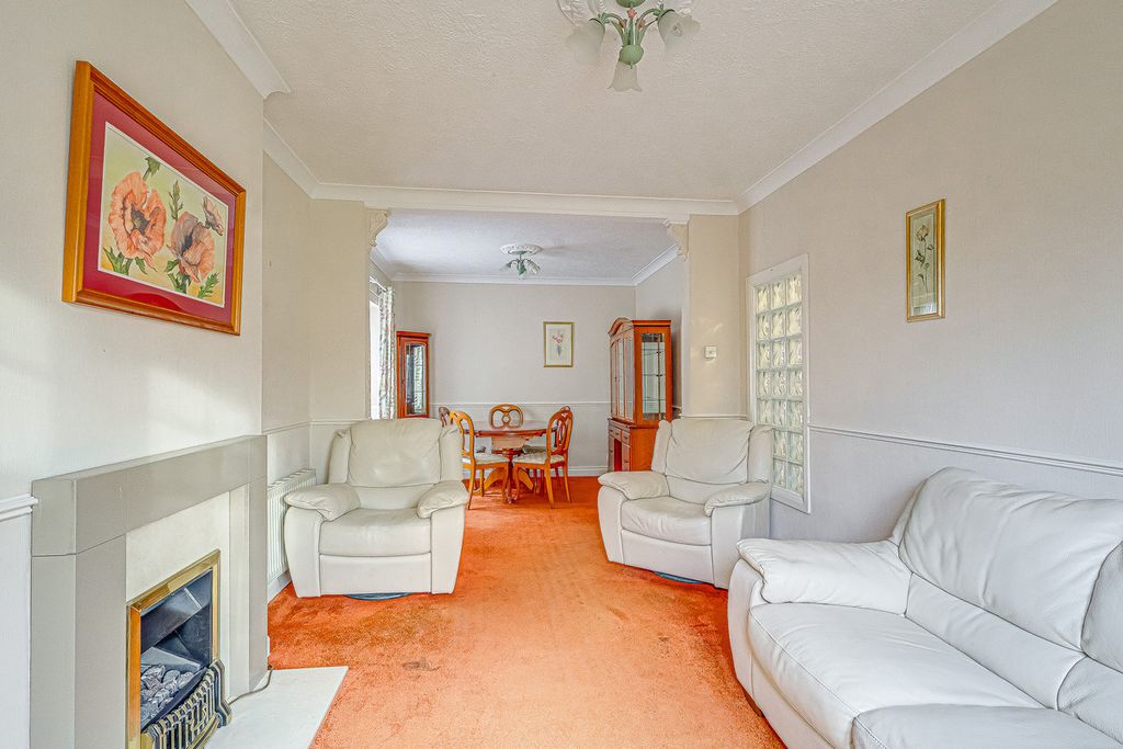 Property photo 2 of 26