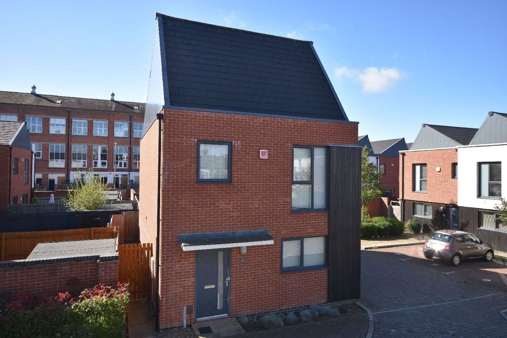 Property photo 1 of 22