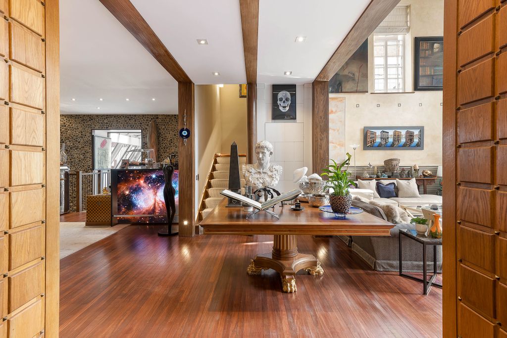 Property photo 3 of 10