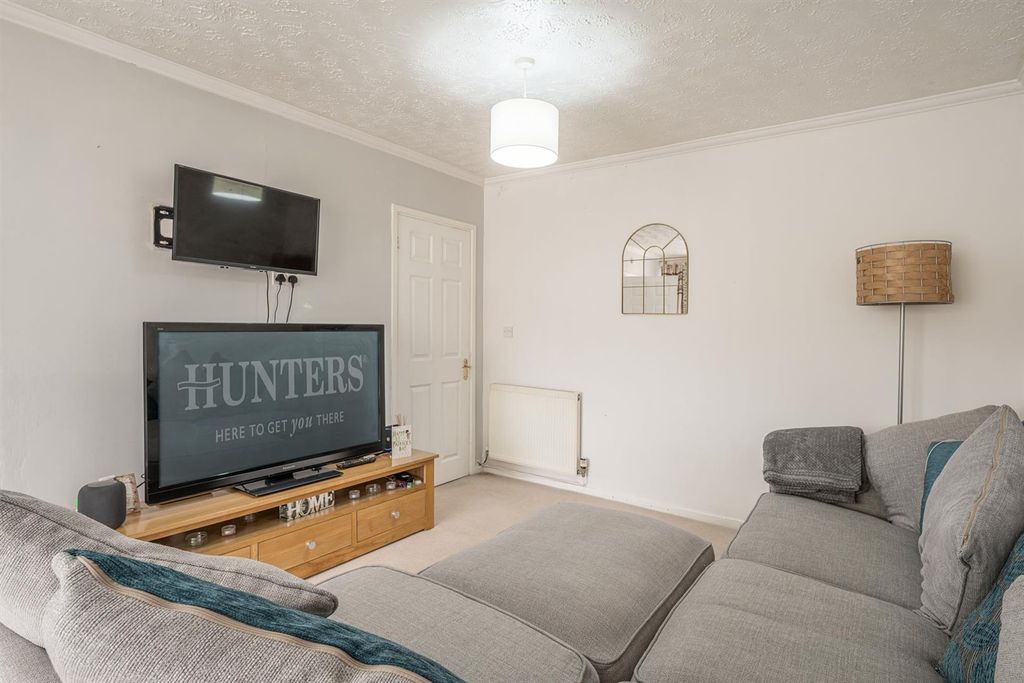 Property photo 2 of 16