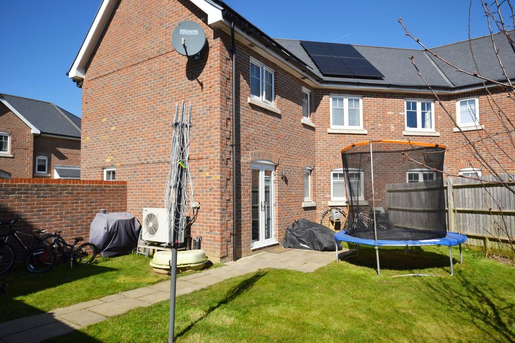 Property photo 3 of 17