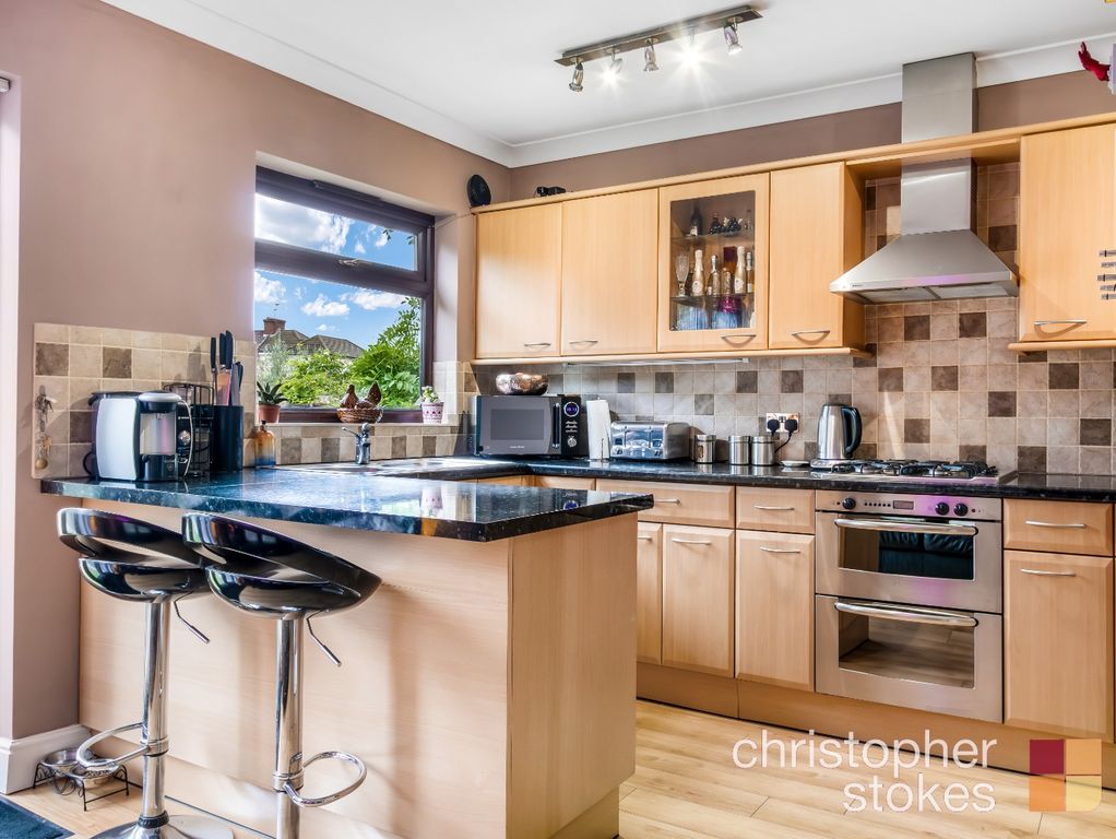 Property photo 2 of 20 4244205