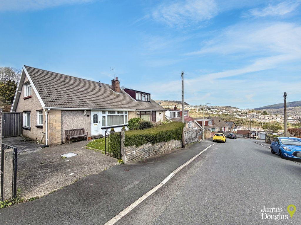 Property photo 1 of 20 Front2