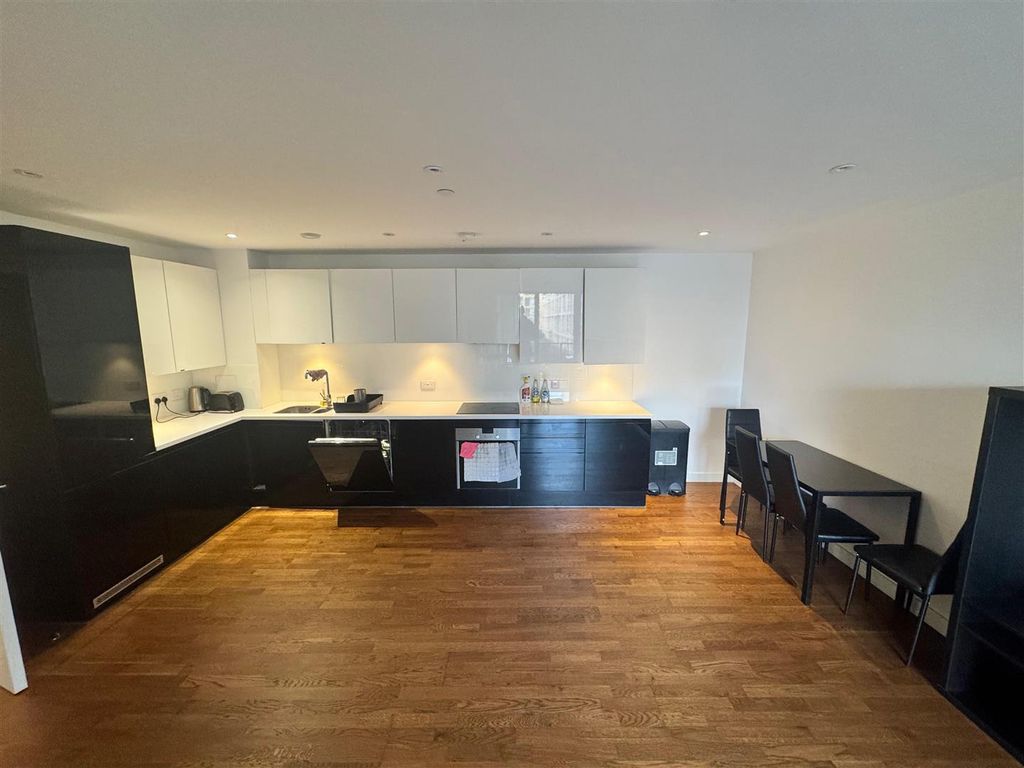 Property photo 3 of 17 Whatsapp Image 2026-03-09 At 18.34.20 (5).Jpeg