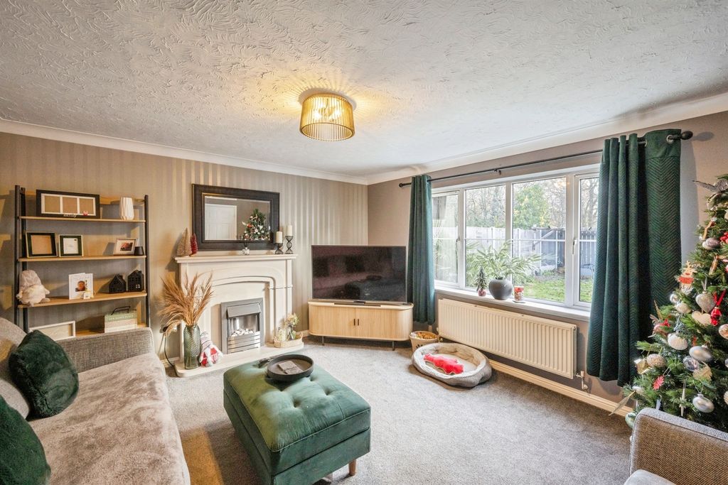 Property photo 3 of 17