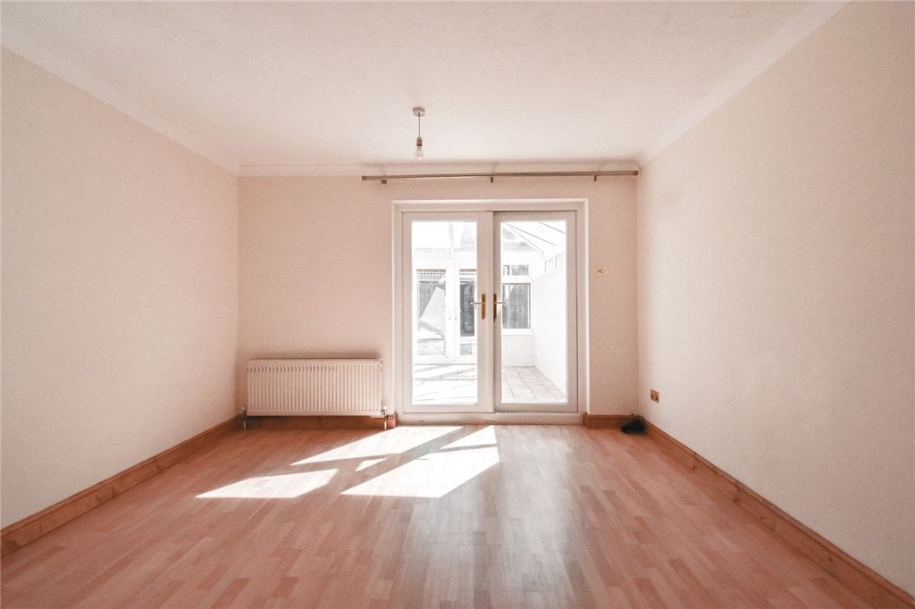 Property photo 3 of 10 Picture No. 22