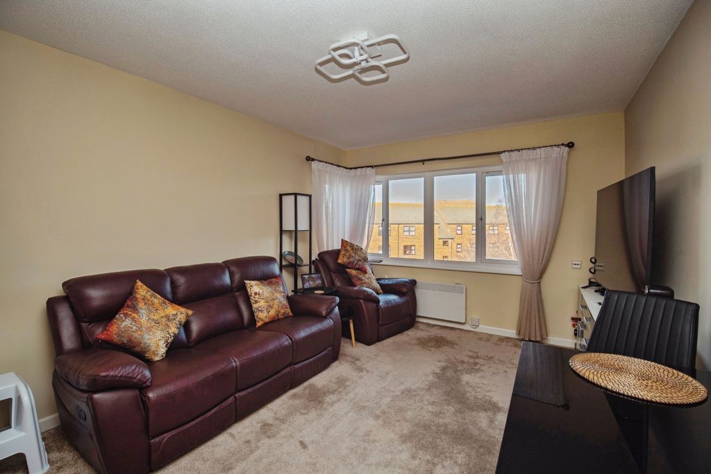 Property photo 2 of 14 Living Room