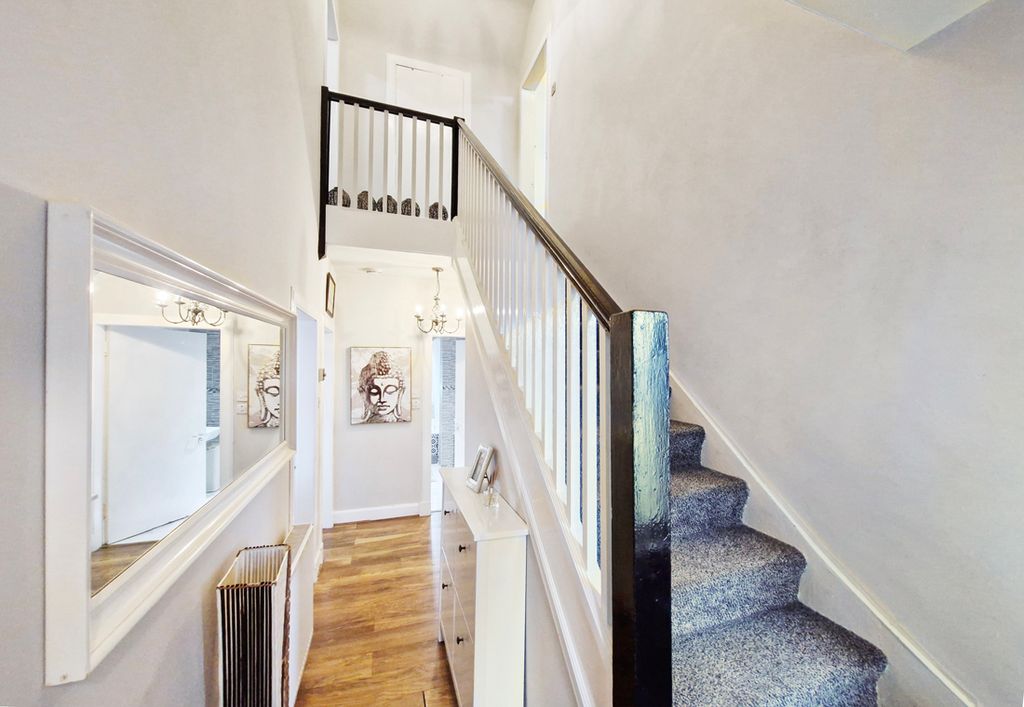 Property photo 2 of 33 Property Image 2