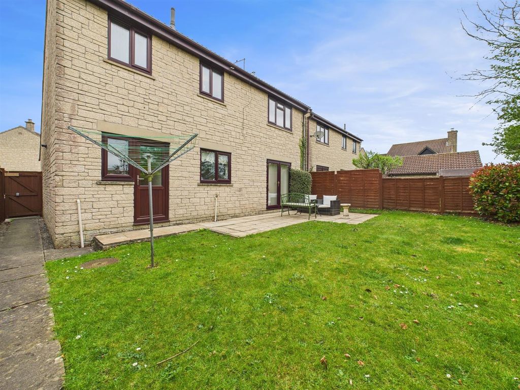 Property photo 2 of 25