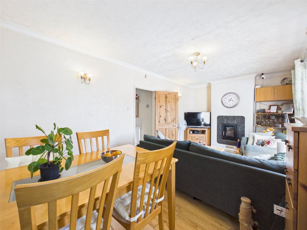 Property photo 3 of 12 Picture No. 04