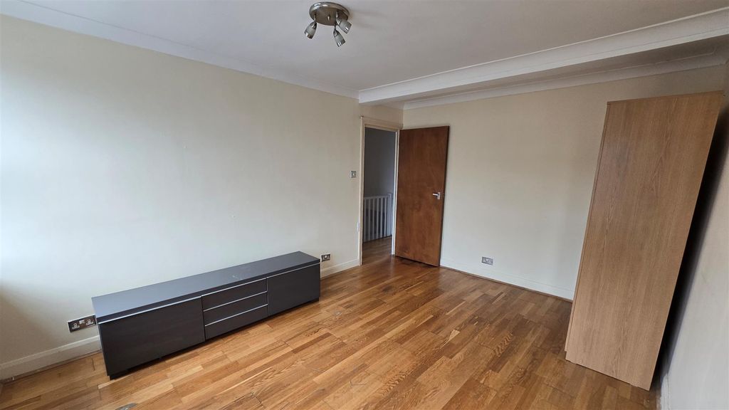 Property photo 2 of 10 20251020_121159.Jpg