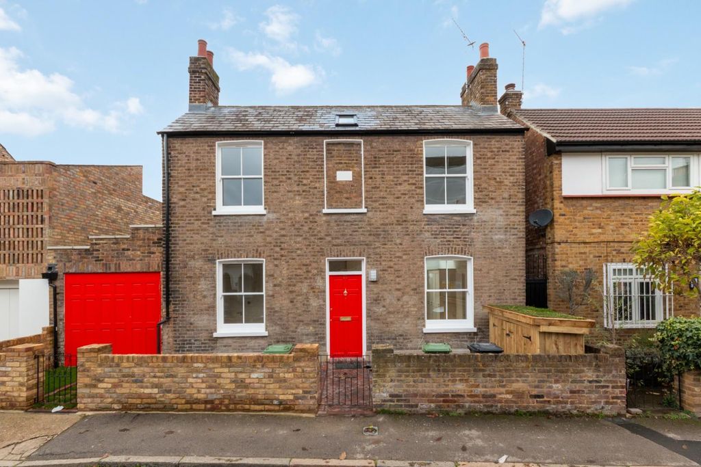 Property photo 3 of 8 St Peters Grove 20 Ph1.Jpg