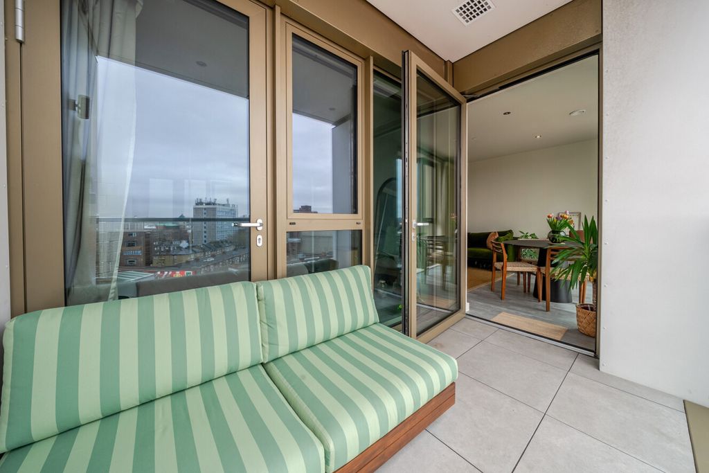 Property photo 2 of 16 1438067-4-69Cb9ce...