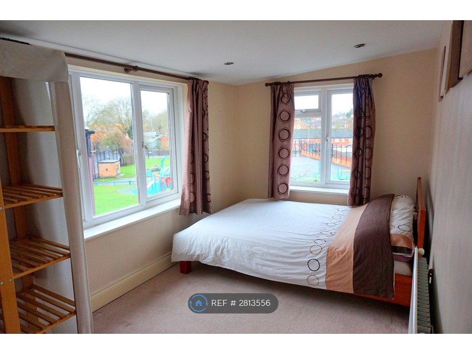 Property photo 3 of 11 Bedroom 3: Spacious, Double Garden Bedroom